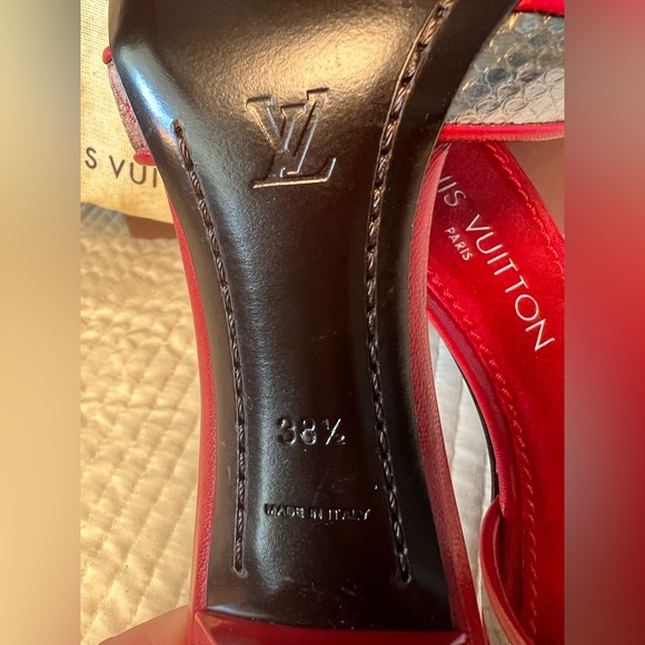 Red LV Pumps - Picture 2 of 7